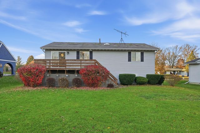 4142 Augusta Drive, Crown Point, IN 46307