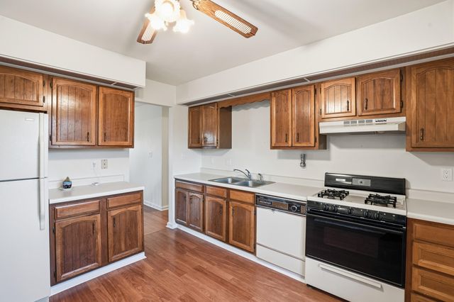 4142 Augusta Drive, Crown Point, IN 46307
