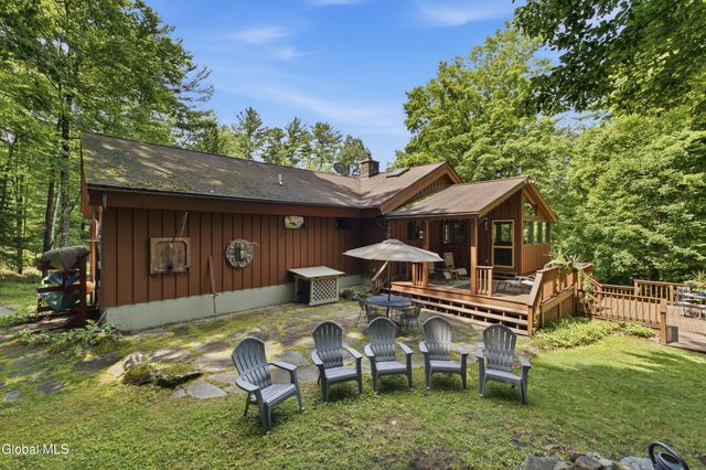30 Constitution Way, Fort Ann, NY 12804