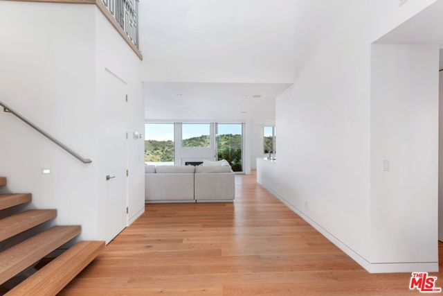 3642 Beverly Ridge Drive, Sherman Oaks, CA 91423