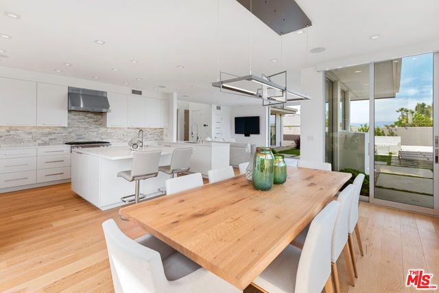 3642 Beverly Ridge Drive, Sherman Oaks, CA 91423