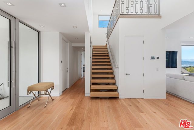 3642 Beverly Ridge Drive, Sherman Oaks, CA 91423