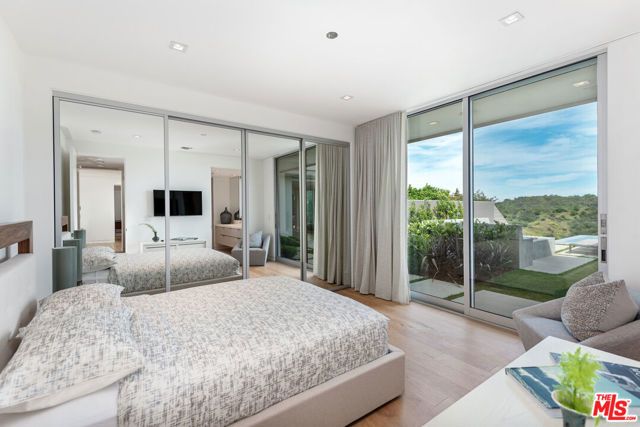 3642 Beverly Ridge Drive, Sherman Oaks, CA 91423