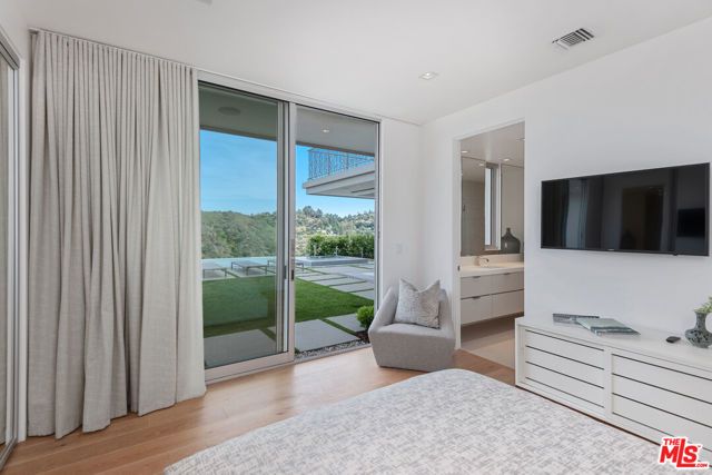 3642 Beverly Ridge Drive, Sherman Oaks, CA 91423