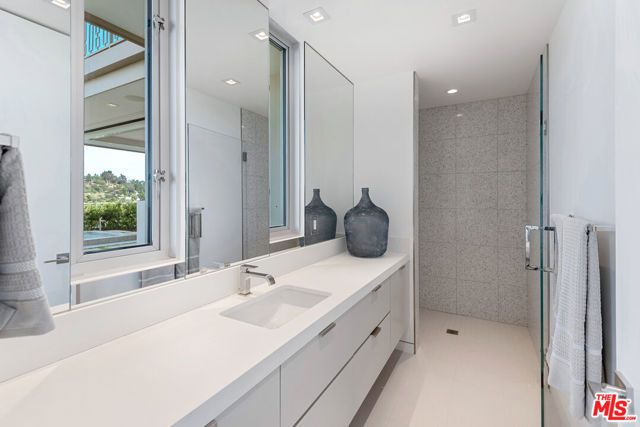 3642 Beverly Ridge Drive, Sherman Oaks, CA 91423