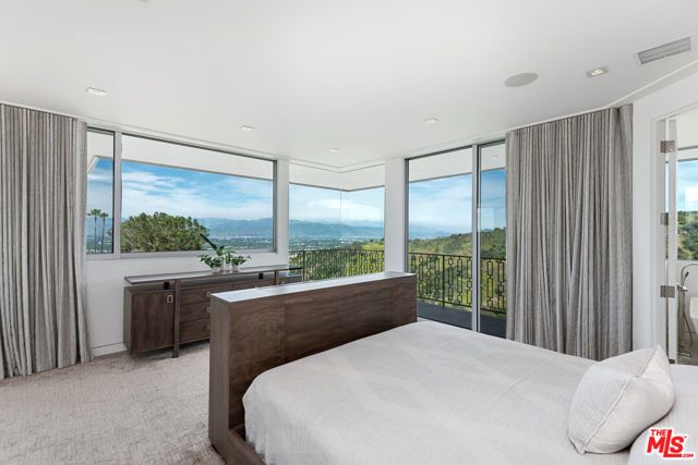 3642 Beverly Ridge Drive, Sherman Oaks, CA 91423
