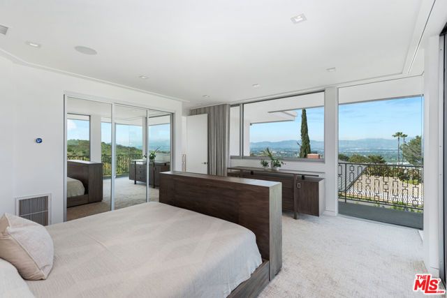 3642 Beverly Ridge Drive, Sherman Oaks, CA 91423