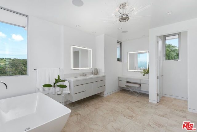 3642 Beverly Ridge Drive, Sherman Oaks, CA 91423