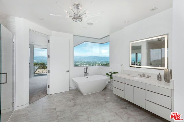 3642 Beverly Ridge Drive, Sherman Oaks, CA 91423