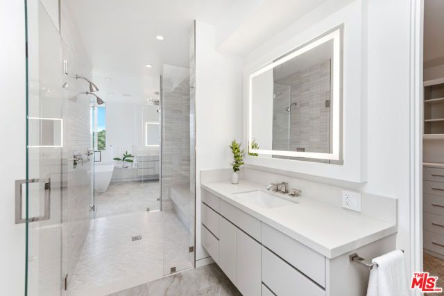 3642 Beverly Ridge Drive, Sherman Oaks, CA 91423