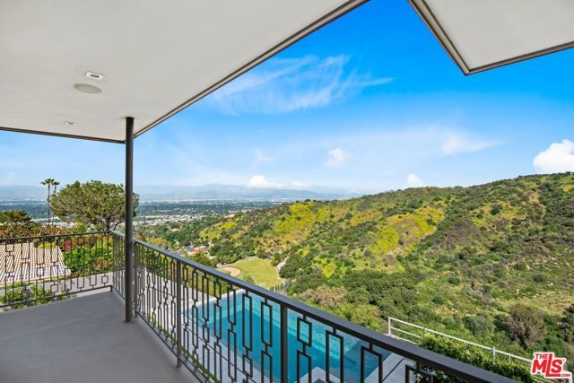 3642 Beverly Ridge Drive, Sherman Oaks, CA 91423