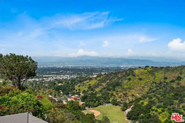 3642 Beverly Ridge Drive, Sherman Oaks, CA 91423