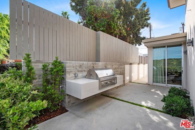 3642 Beverly Ridge Drive, Sherman Oaks, CA 91423