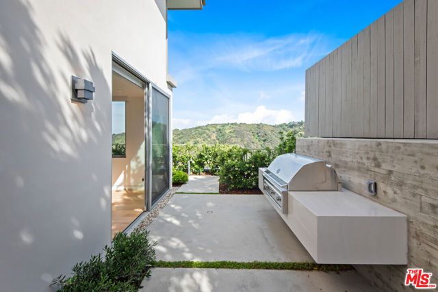 3642 Beverly Ridge Drive, Sherman Oaks, CA 91423
