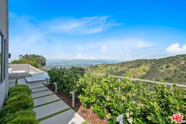 3642 Beverly Ridge Drive, Sherman Oaks, CA 91423