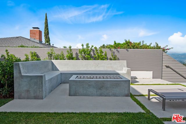 3642 Beverly Ridge Drive, Sherman Oaks, CA 91423