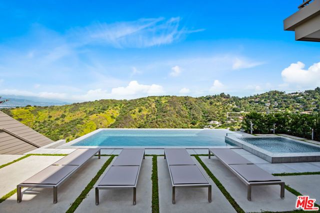 3642 Beverly Ridge Drive, Sherman Oaks, CA 91423