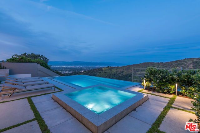 3642 Beverly Ridge Drive, Sherman Oaks, CA 91423
