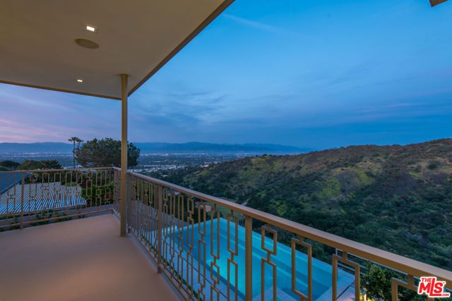 3642 Beverly Ridge Drive, Sherman Oaks, CA 91423