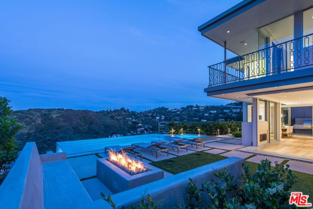 3642 Beverly Ridge Drive, Sherman Oaks, CA 91423