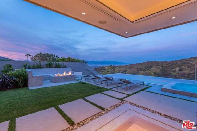 3642 Beverly Ridge Drive, Sherman Oaks, CA 91423