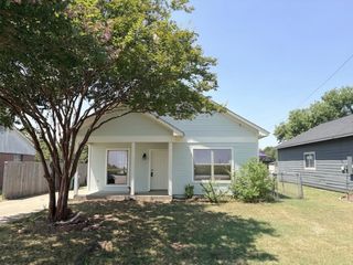 334 Peters Street, Waxahachie, TX 75165