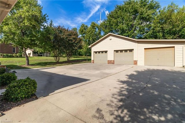 1228 Dovershire Place, High Point, NC 27262