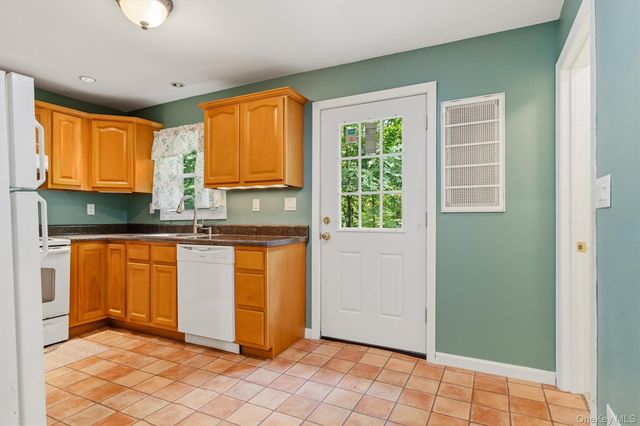 44 Cooper Road, Monroe, NY 10950