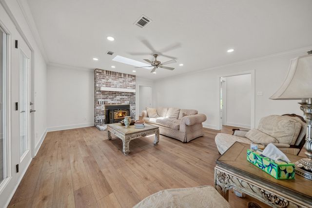 164 Riverside Drive, Hot Springs, AR 71913