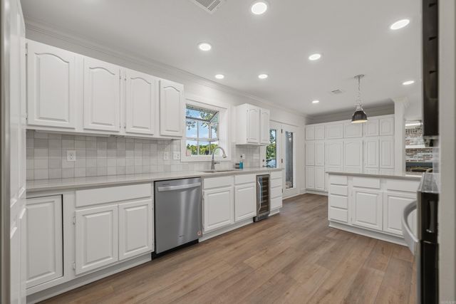 164 Riverside Drive, Hot Springs, AR 71913