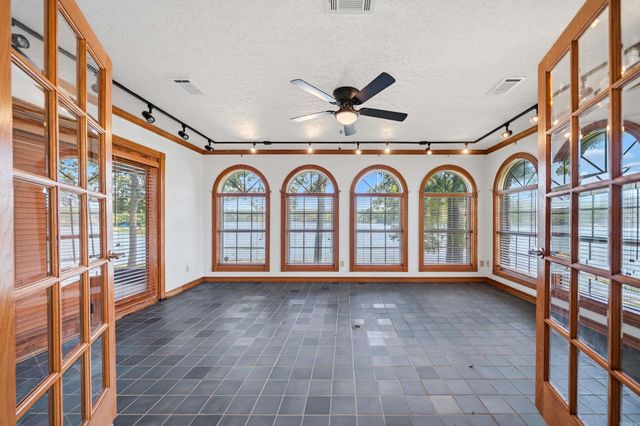 164 Riverside Drive, Hot Springs, AR 71913