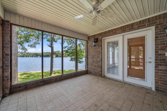 164 Riverside Drive, Hot Springs, AR 71913