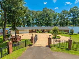 164 Riverside Drive, Hot Springs, AR 71913