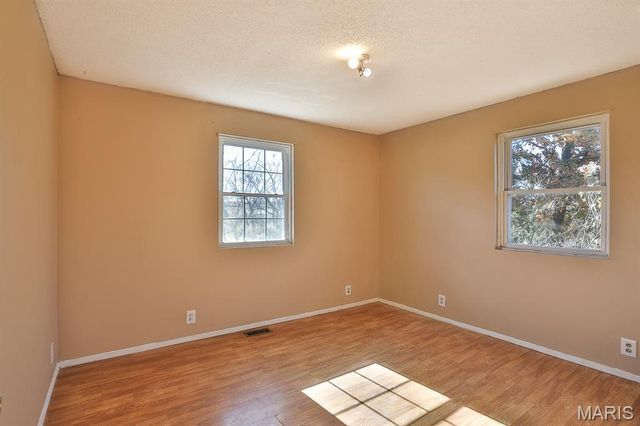 15 Hibbard Street, St Clair, MO 63077