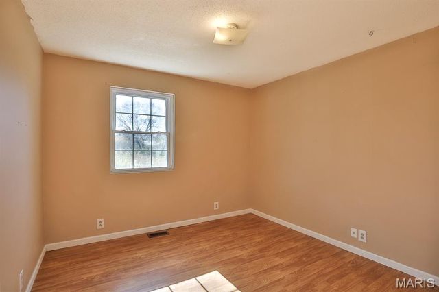 15 Hibbard Street, St Clair, MO 63077