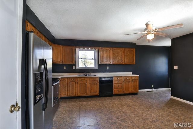 15 Hibbard Street, St Clair, MO 63077