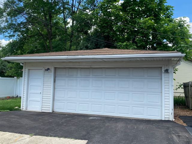 426 E Berteau Avenue, Elmhurst, IL 60126