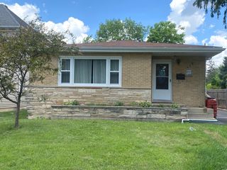 426 E Berteau Avenue, Elmhurst, IL 60126