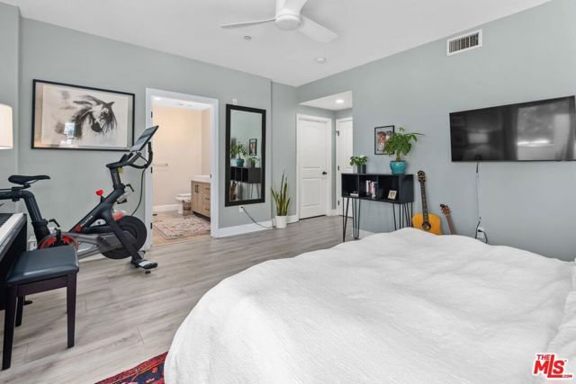 5037 Rosewood Avenue 101, Los Angeles, CA 90004
