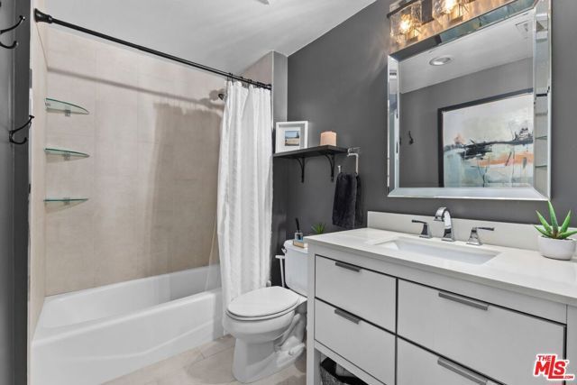 5037 Rosewood Avenue 101, Los Angeles, CA 90004