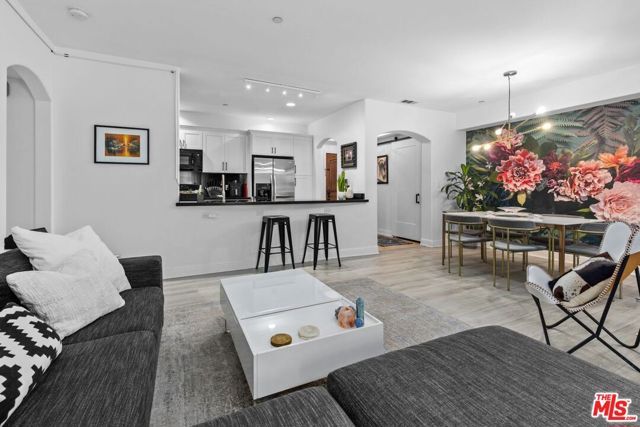 5037 Rosewood Avenue 101, Los Angeles, CA 90004