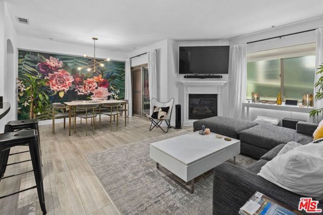 5037 Rosewood Avenue 101, Los Angeles, CA 90004