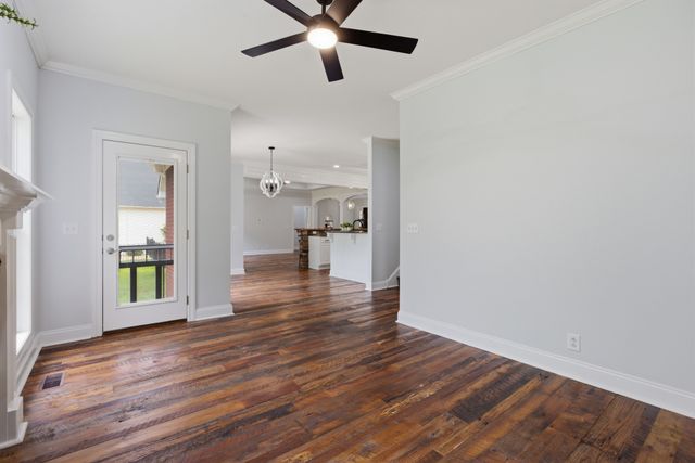 1714 Satinwood Dr, Murfreesboro, TN 37129