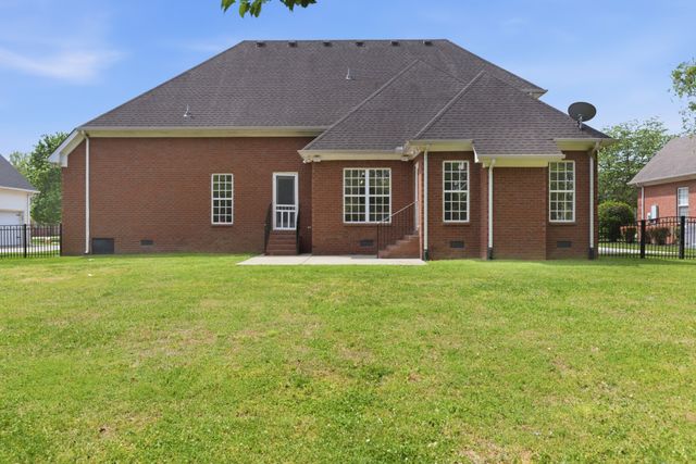1714 Satinwood Dr, Murfreesboro, TN 37129