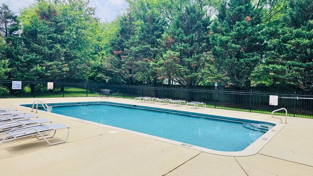 1714 Satinwood Dr, Murfreesboro, TN 37129
