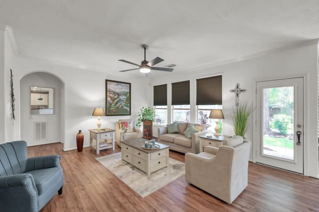 2 Gleneden Court, Conroe, TX 77384