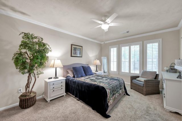 2 Gleneden Court, Conroe, TX 77384