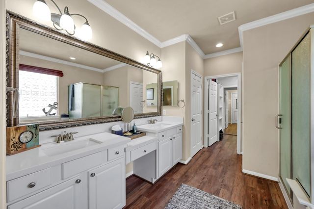 2 Gleneden Court, Conroe, TX 77384