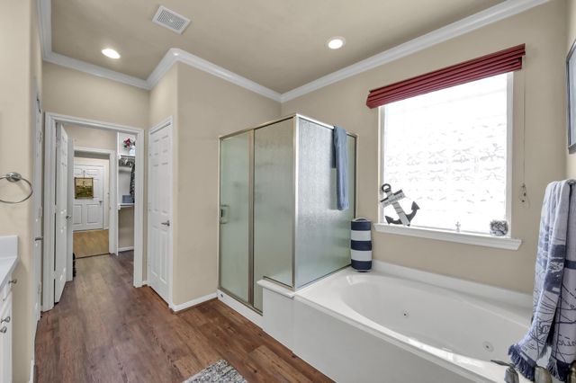 2 Gleneden Court, Conroe, TX 77384