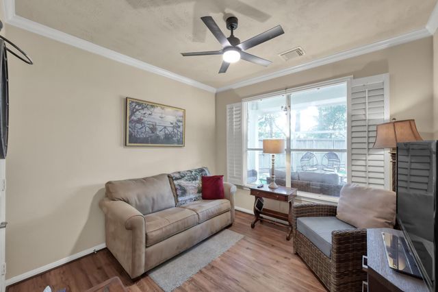 2 Gleneden Court, Conroe, TX 77384